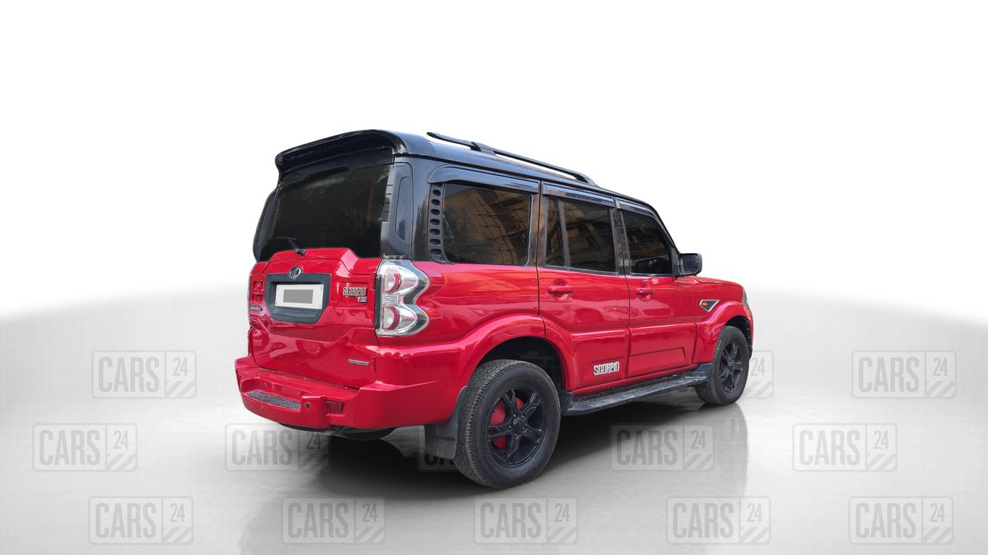 2017 Mahindra Scorpio S10 2WD INTELLI-HYBRID, Diesel, Manual, 1,01,315 km, Right Back Diagonal