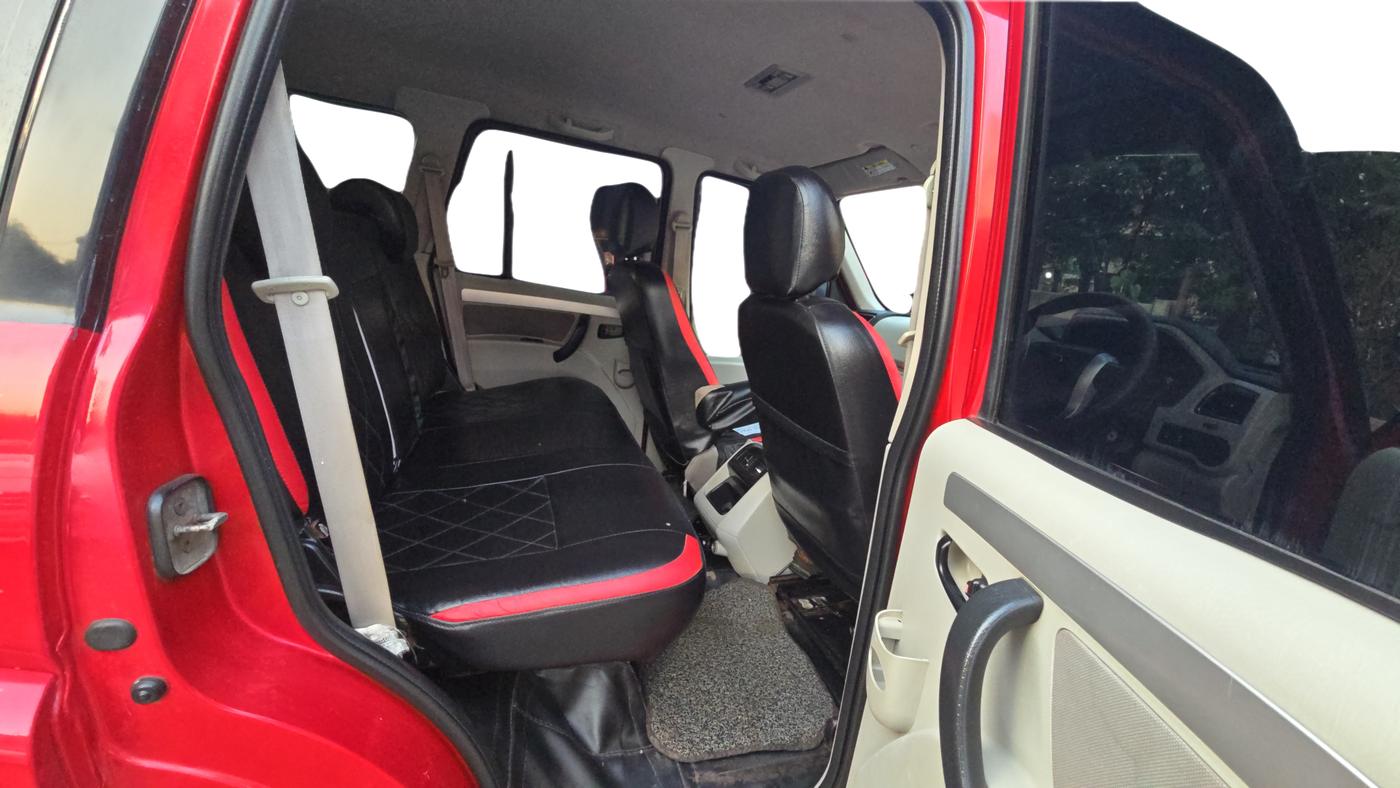 2017 Mahindra Scorpio S10 2WD INTELLI-HYBRID, Diesel, Manual, 1,01,315 km, Right Side Rear Door Cabin