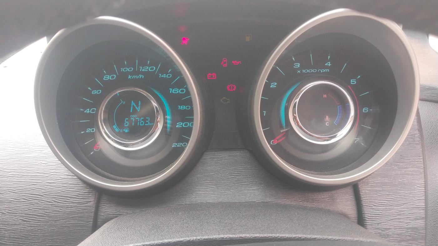 2020 Mahindra XUV500 W9, Diesel, Manual, 67,763 km, Odometer Image