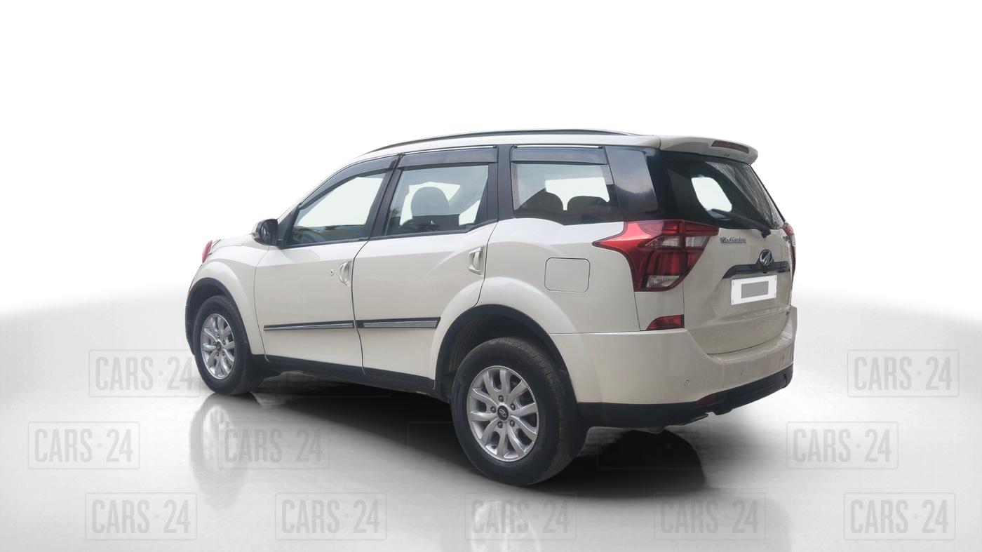 2020 Mahindra XUV500 W9, Diesel, Manual, 67,763 km, Left Back Diagonal