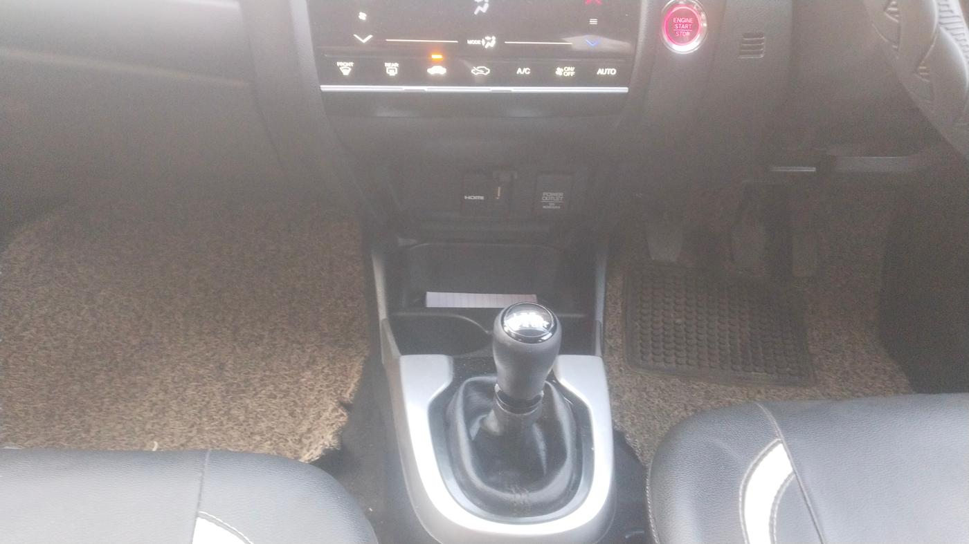 2018 Honda WR-V 1.5L I-DTEC VX MT, Diesel, Manual, 93,866 km, Open Bonnet