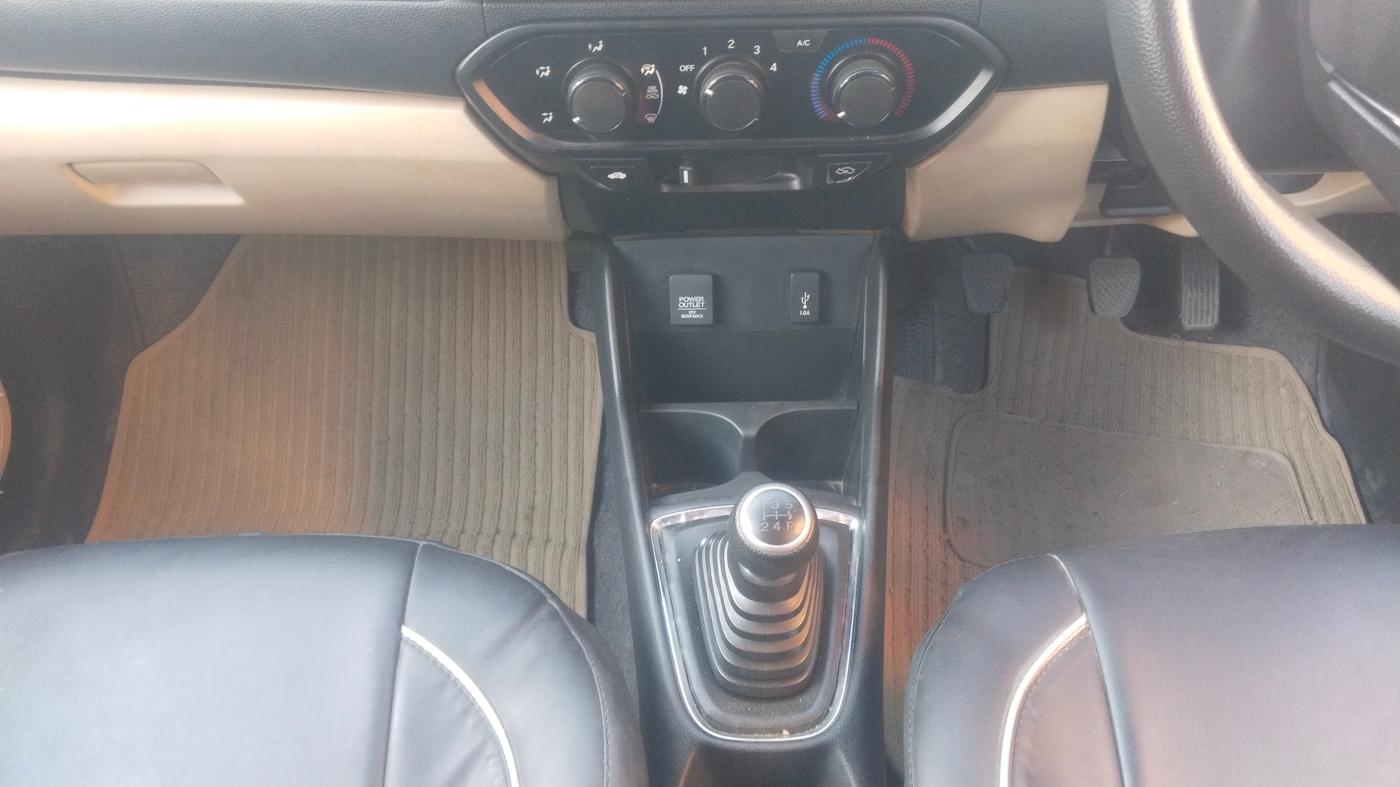 2020 Honda Amaze 1.2L I-VTEC S, Petrol, Manual, 32,591 km, Right Side Rear Door Cabin