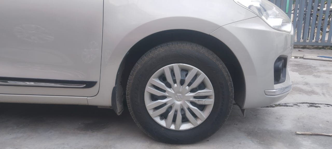2019 Maruti Dzire VXI AMT, Petrol, Automatic, 55,085 km, Right Front Wheel