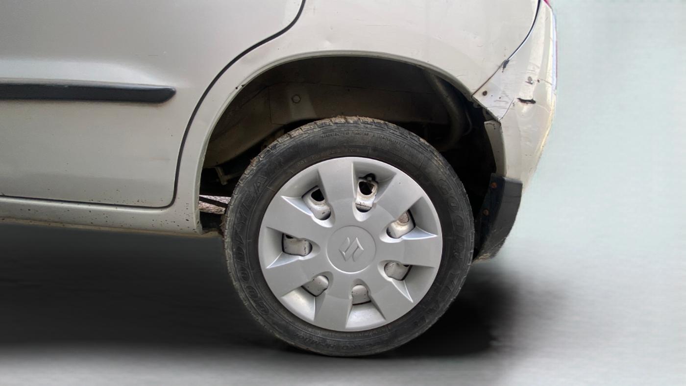 2011 Maruti Zen Estilo LXI, Petrol, Manual, 58,270 km, Left Rear Wheel