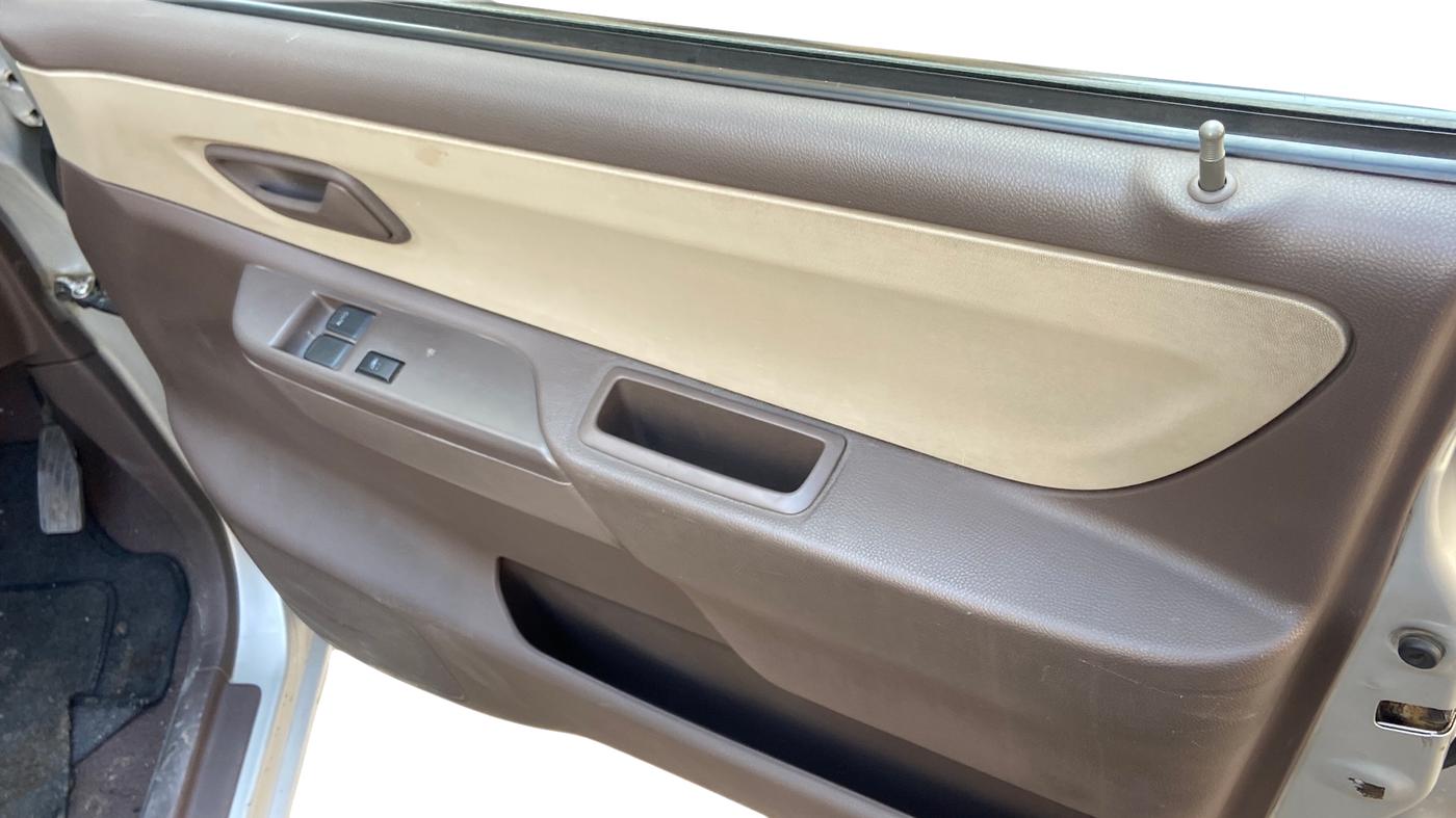 2011 Maruti Zen Estilo LXI, Petrol, Manual, 58,270 km, Driver Side Door Panel Controls