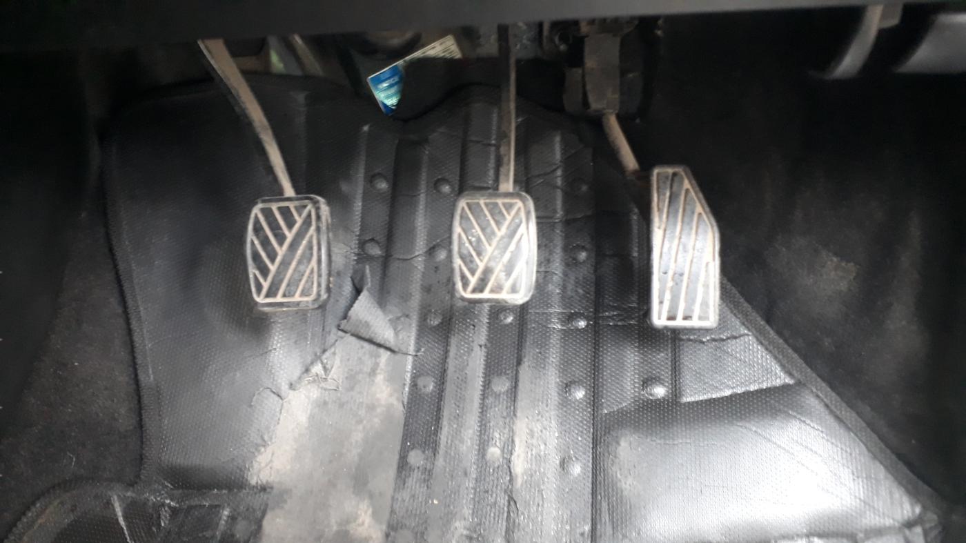2019 Maruti Swift VXI, Petrol, Manual, 57,354 km, Pedals