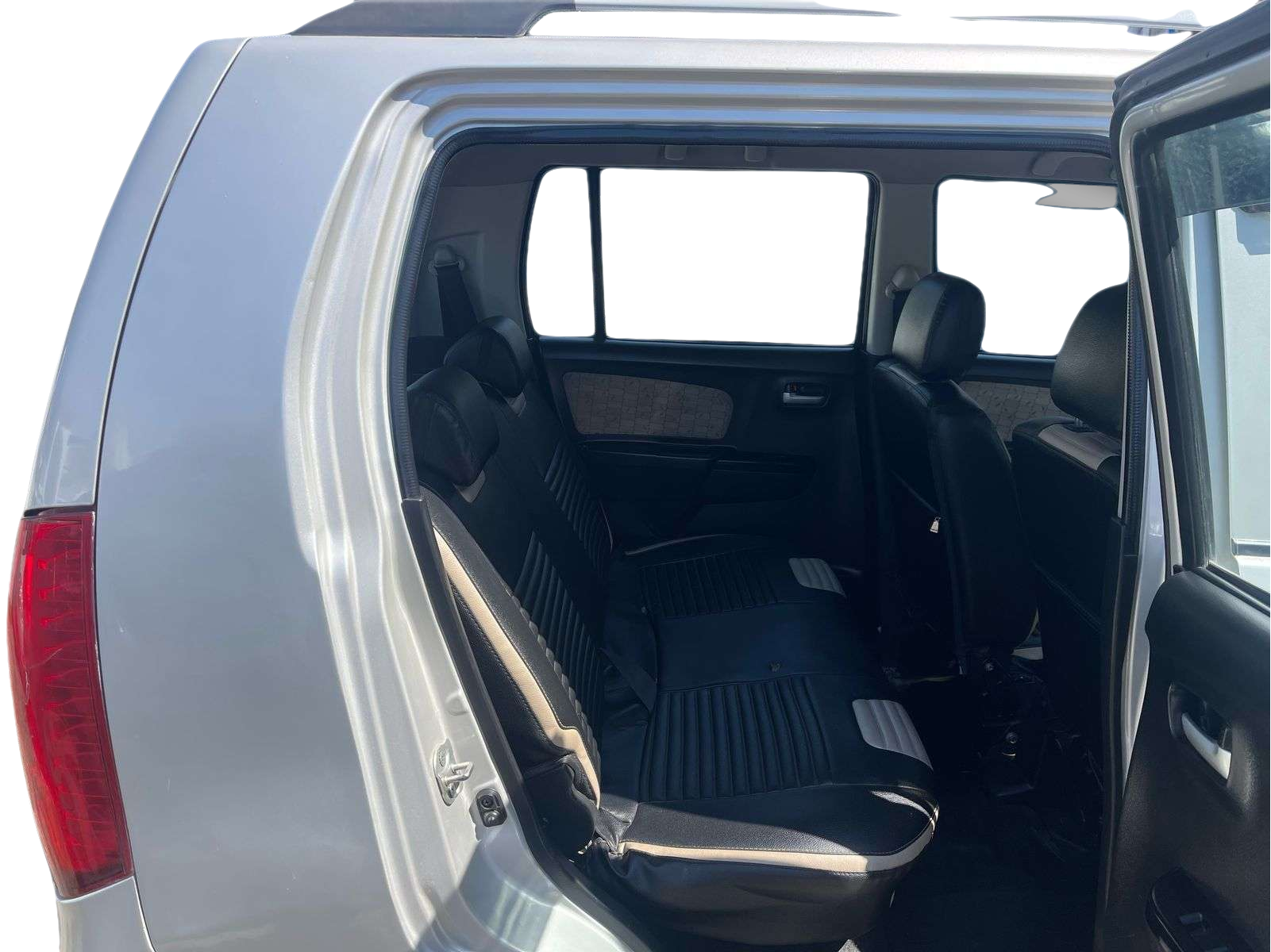 2018 Maruti Wagon R 1.0 VXI, Petrol, Manual, 52,000 km, Right Side Rear Door Cabin