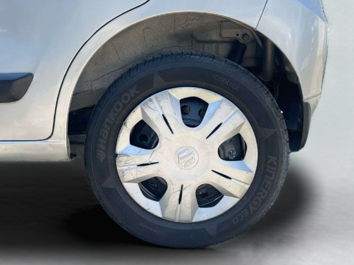 2018 Maruti Wagon R 1.0 VXI, Petrol, Manual, 52,000 km, Left Rear Wheel