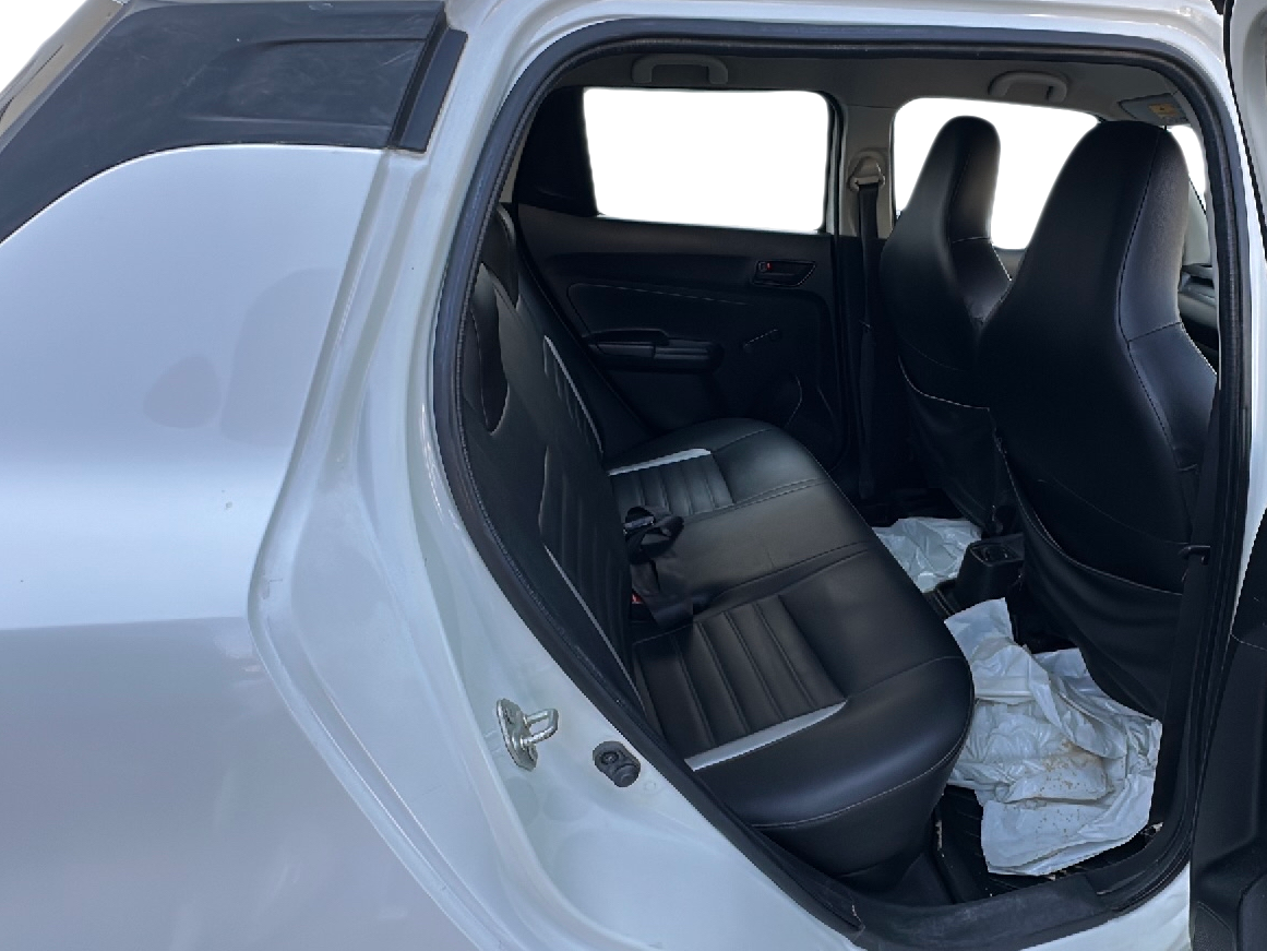 2018 Maruti Swift LXI, Petrol, Manual, 42,000 km, Right Side Rear Door Cabin