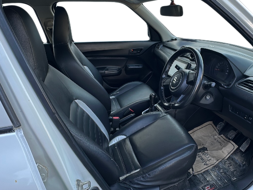 2018 Maruti Swift LXI, Petrol, Manual, 42,000 km, Right Side Front Door Cabin