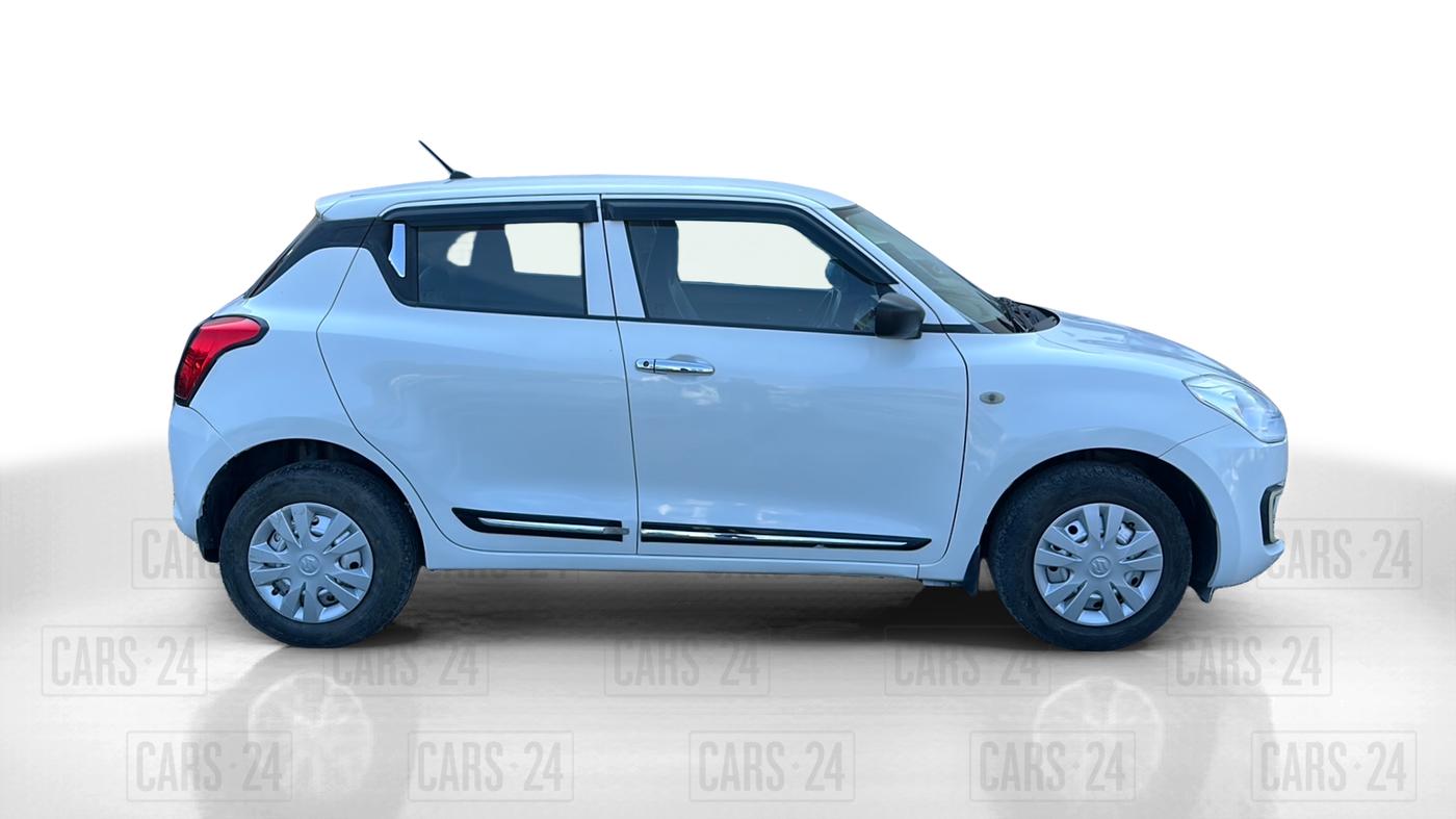 2018 Maruti Swift LXI, Petrol, Manual, 42,000 km, Right Side View