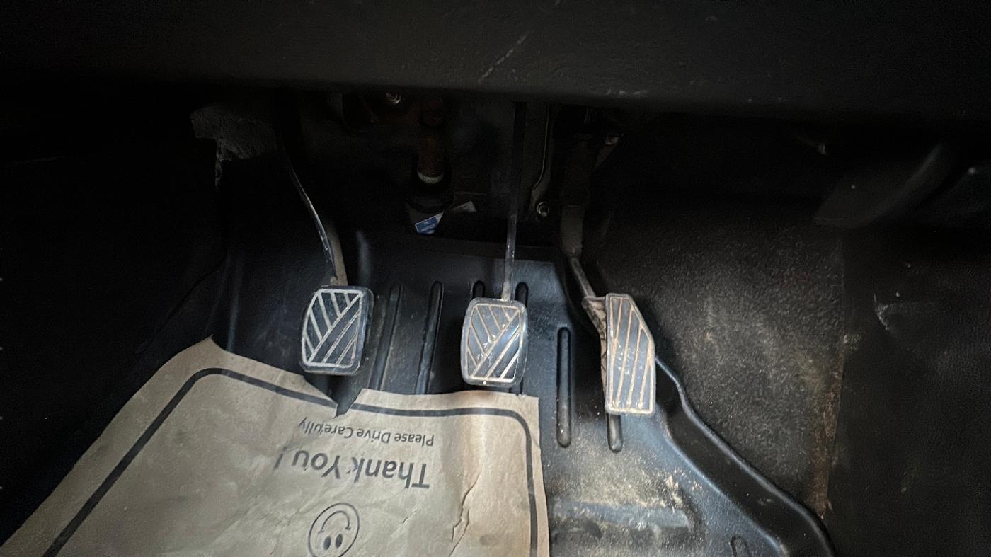 2018 Maruti Swift LXI, Petrol, Manual, 42,000 km, Pedals