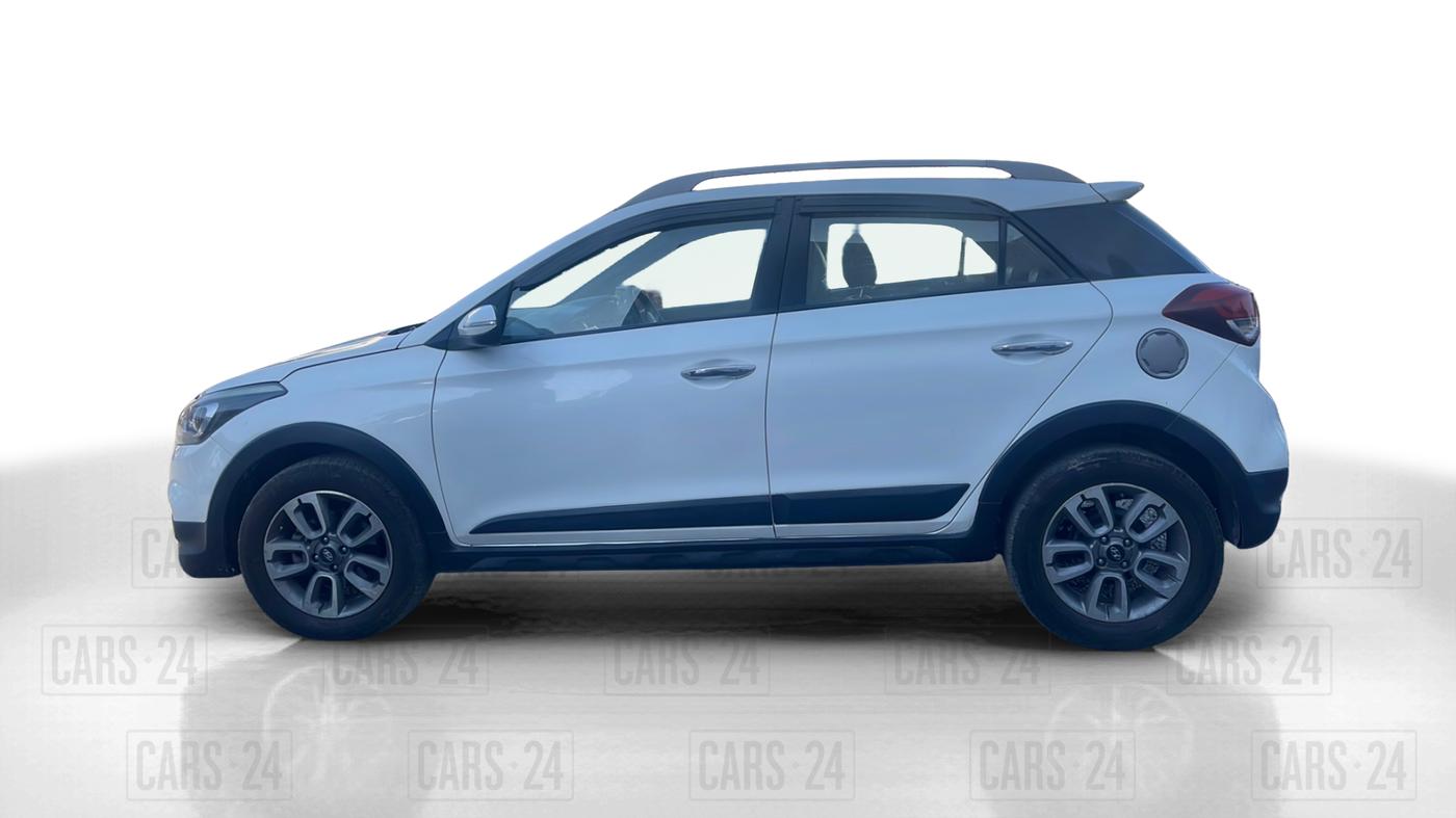 2015 Hyundai i20 Active 1.4 SX, Diesel, Manual, 67,000 km, Left Side