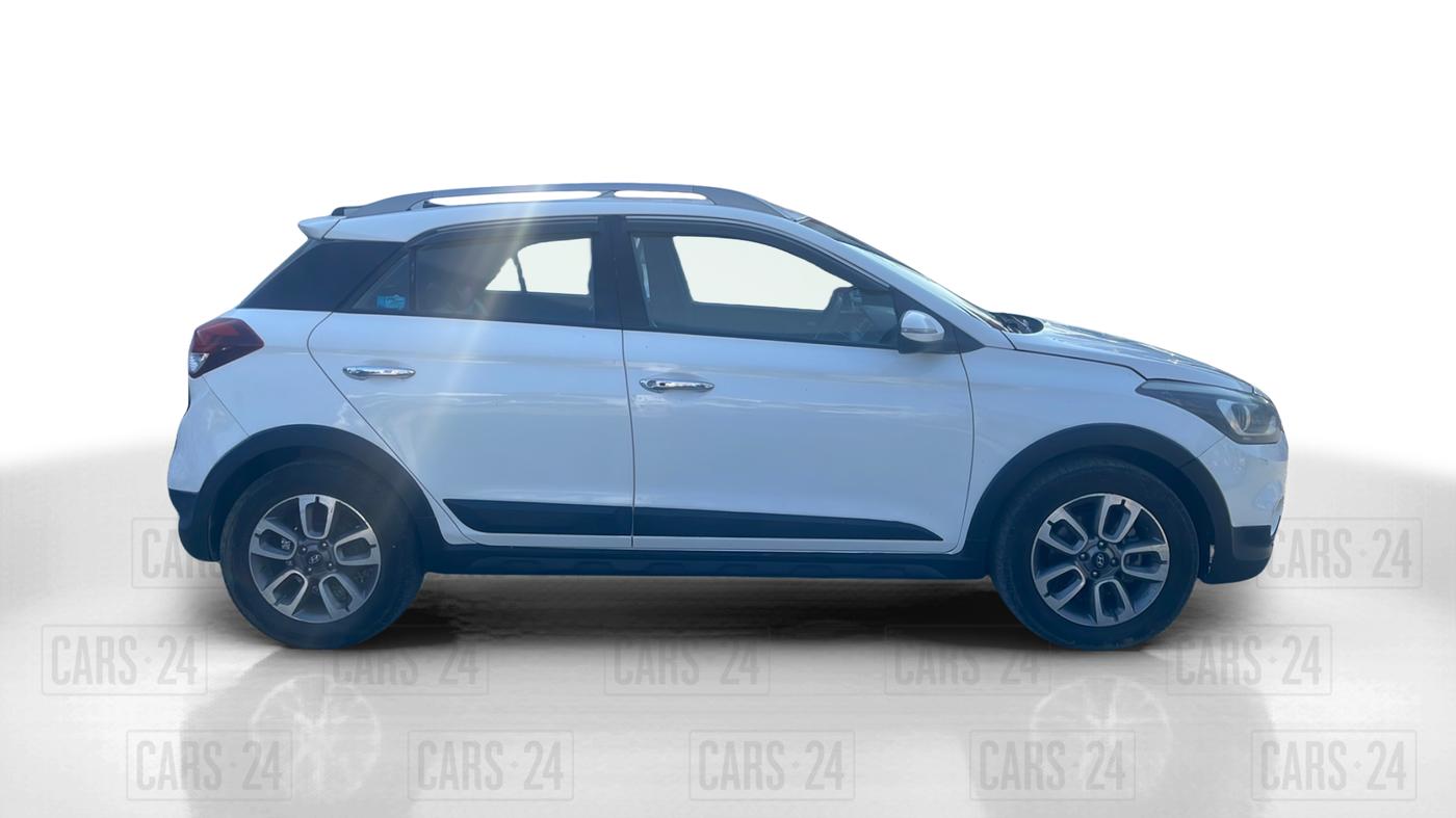 2015 Hyundai i20 Active 1.4 SX, Diesel, Manual, 67,000 km, Right Side View