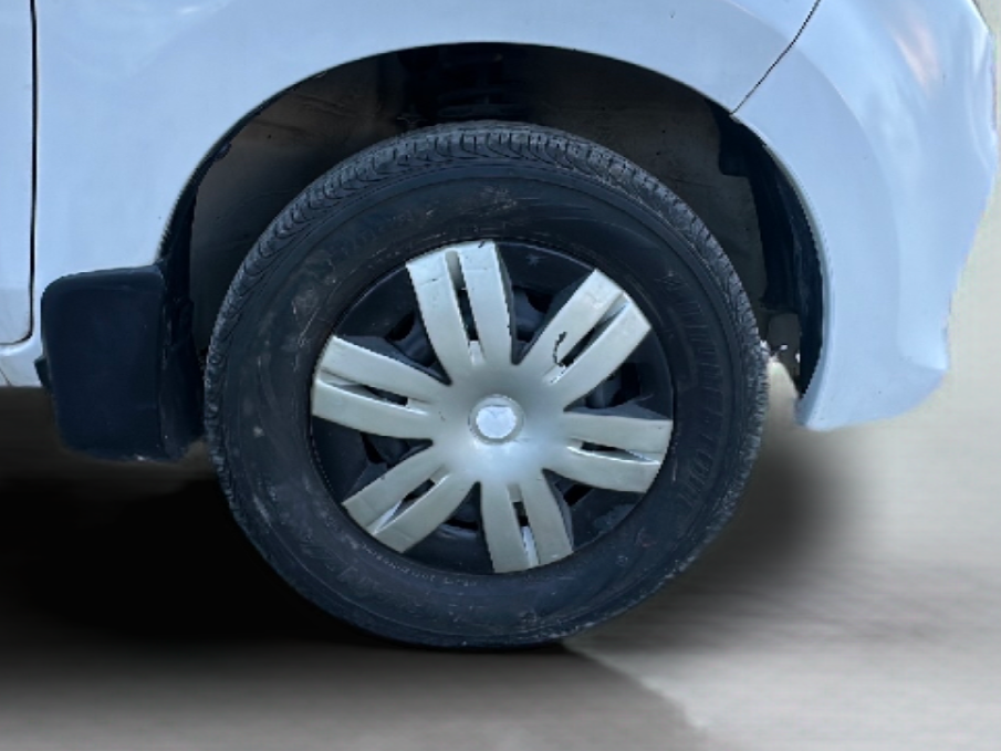 2018 Maruti Alto 800 VXI, Petrol, Manual, 51,000 km, Right Front Wheel