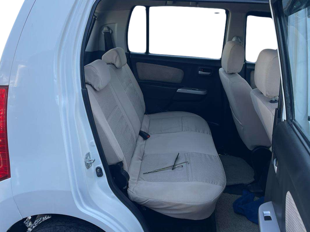 2015 Maruti Wagon R 1.0 LXI, Petrol, Manual, 62,000 km, Right Side Rear Door Cabin
