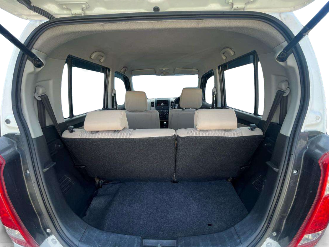 2015 Maruti Wagon R 1.0 LXI, Petrol, Manual, 62,000 km, Boot Inside