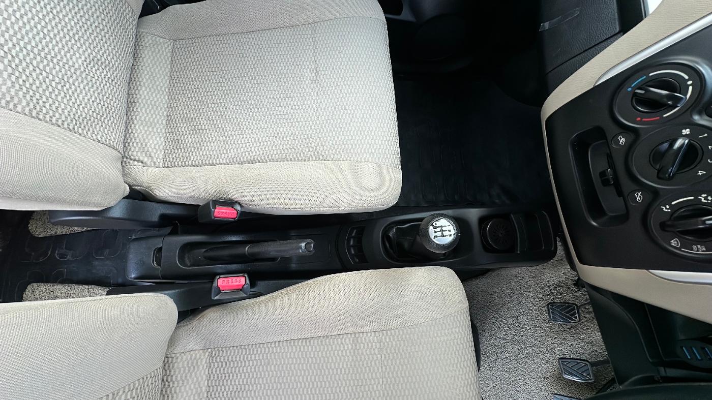 2015 Maruti Wagon R 1.0 LXI, Petrol, Manual, 62,000 km, Gear Lever