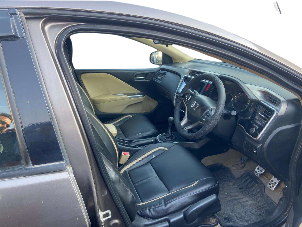 2014 Honda City 1.5L I-DTEC VX, Diesel, Manual, 60,000 km, Right Side Front Door Cabin