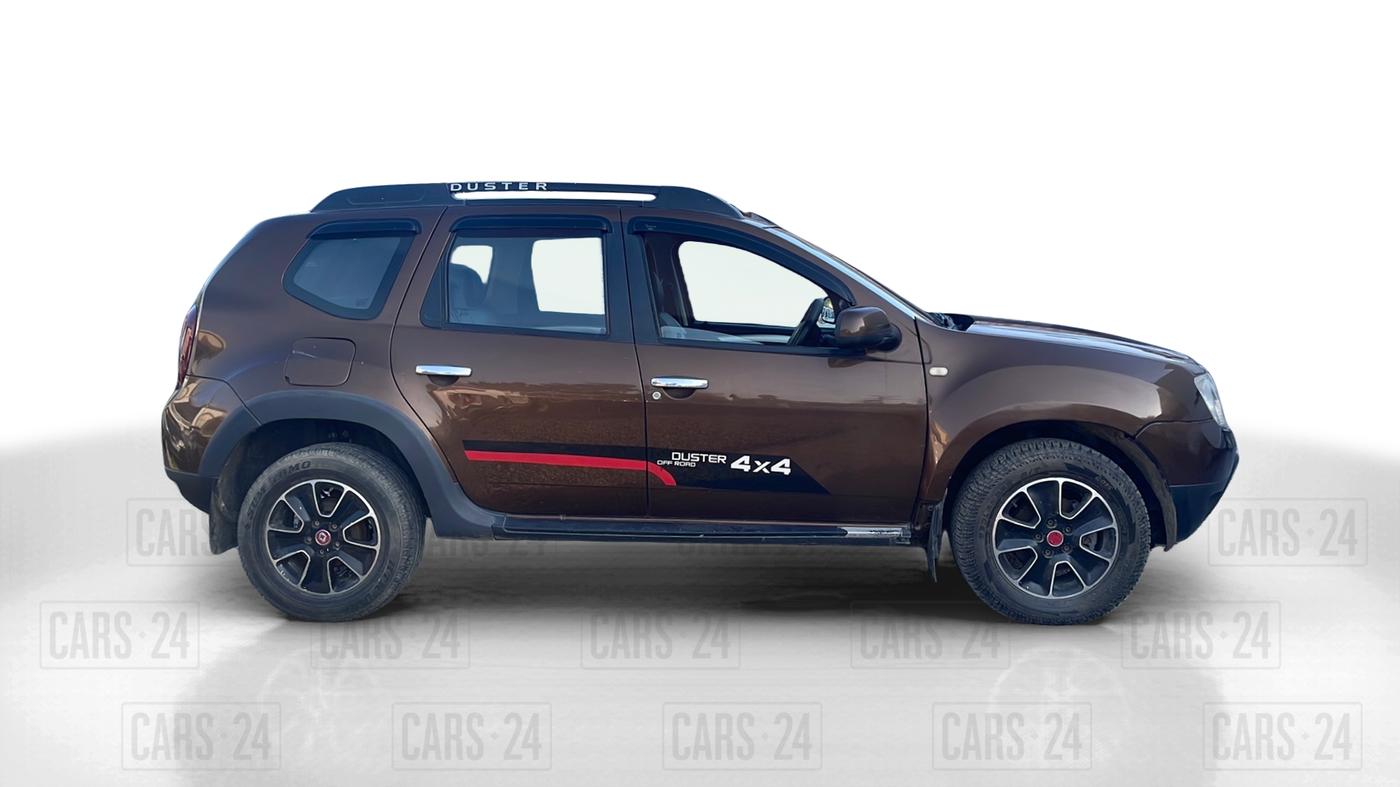 2015 Renault Duster 110 PS RXZ 4X4 MT DIESEL, Diesel, Manual, 74,640 km, Right Side View