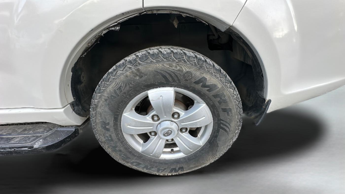 2018 Tata Safari Storme 2.2 VX 4X2, Diesel, Manual, 85,000 km, Left Rear Wheel