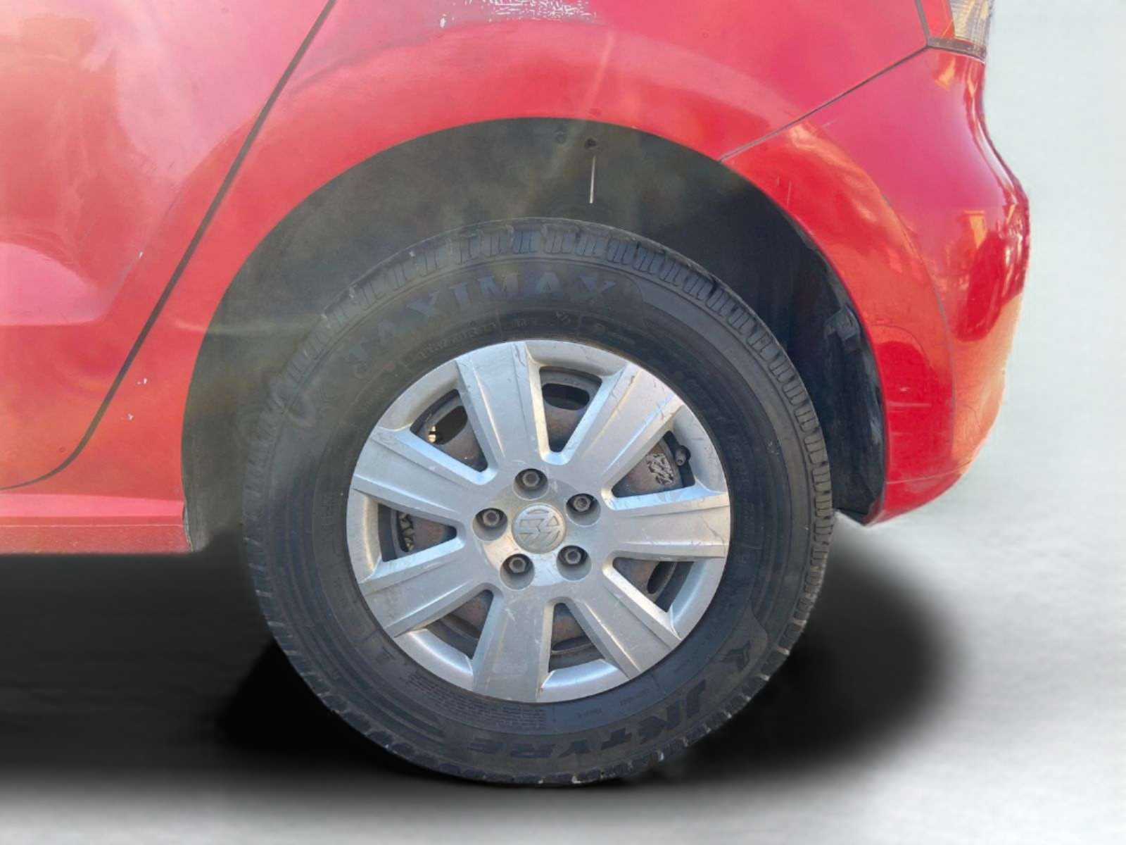 2011 Volkswagen Polo COMFORTLINE 1.2L, Diesel, Manual, 72,500 km, Left Rear Wheel