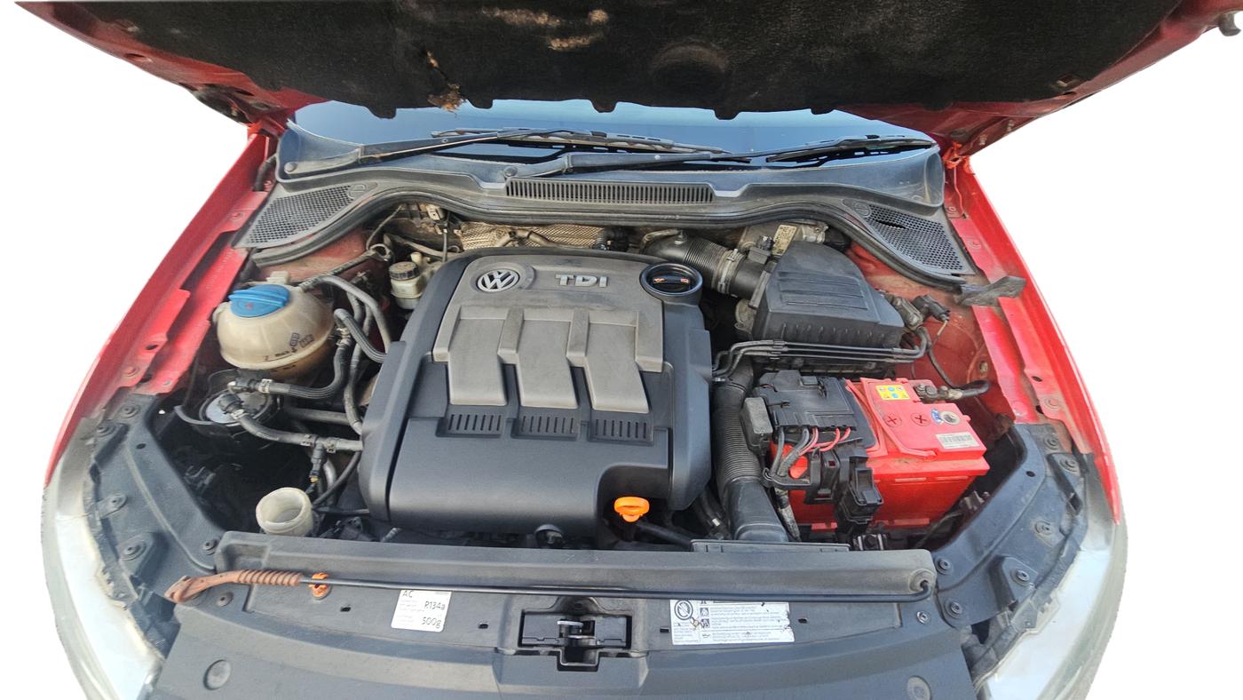 2011 Volkswagen Polo COMFORTLINE 1.2L, Diesel, Manual, 72,500 km, Open Bonnet