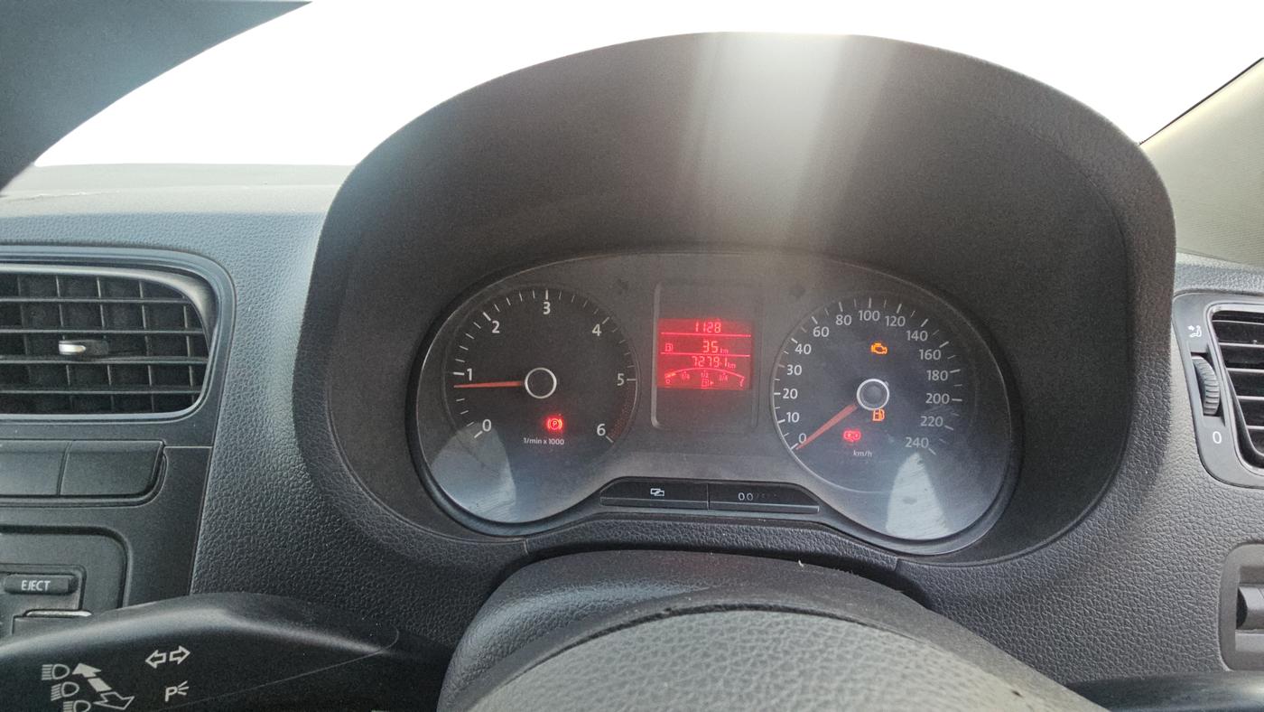 2011 Volkswagen Polo COMFORTLINE 1.2L, Diesel, Manual, 72,500 km, Odometer Image