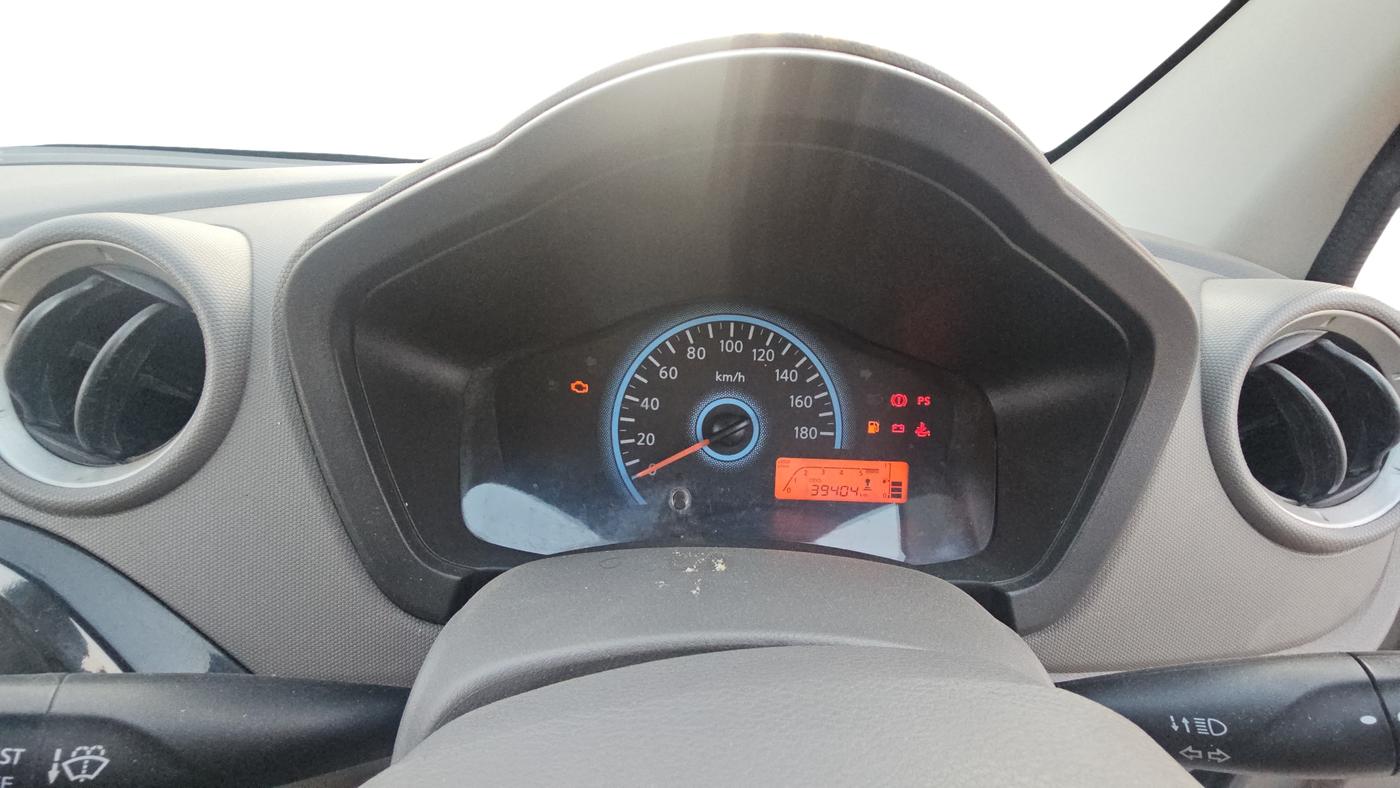 2017 Datsun Redi Go T (O), Petrol, Manual, 35,000 km, Odometer Image