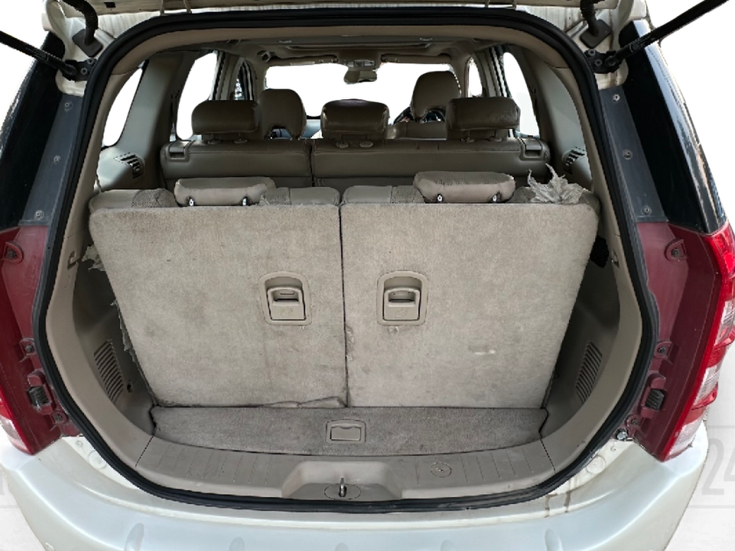 2016 Mahindra XUV500 W10 AT, Diesel, Automatic, 78,000 km, Boot Inside