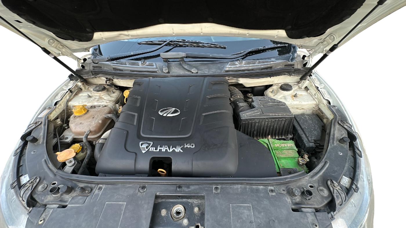 2016 Mahindra XUV500 W10 AT, Diesel, Automatic, 78,000 km, Open Bonnet
