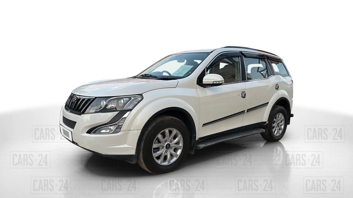 2016 Mahindra XUV500 W10 AT, Diesel, Automatic, 78,000 km, Left Front Diagonal