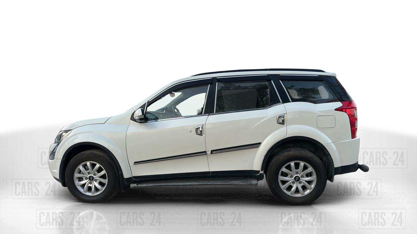 2016 Mahindra XUV500 W10 AT, Diesel, Automatic, 78,000 km, Left Side