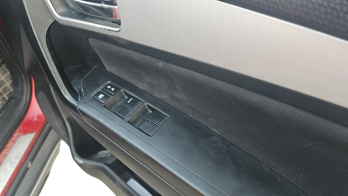 2018 Maruti Vitara Brezza ZDI, Diesel, Manual, 62,000 km, Driver Side Door Panel Controls