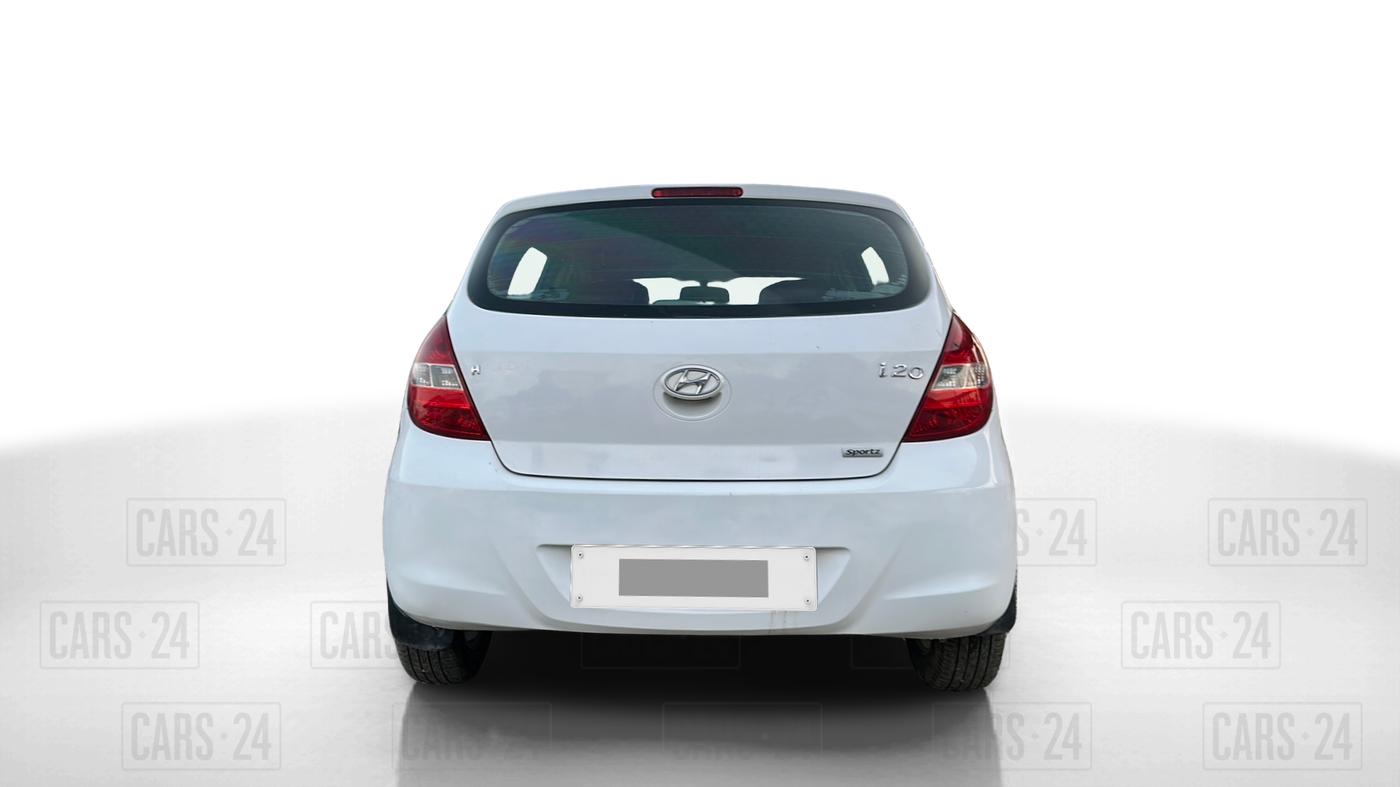 2011 Hyundai i20 SPORTZ 1.2, Petrol, Manual, 70,000 km, Back/Rear