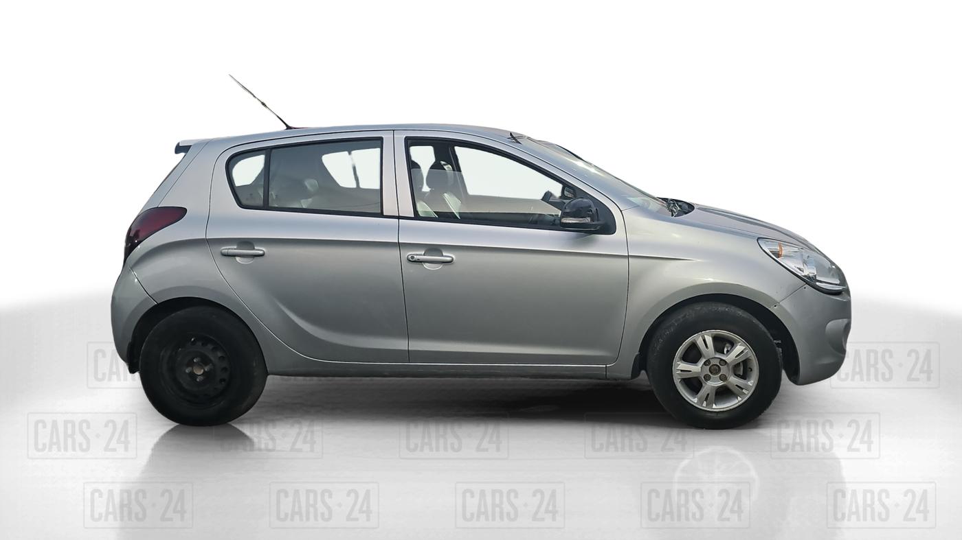 2011 Hyundai i20 SPORTZ (O) 1.2, Petrol, Manual, 64,500 km, Right Side View