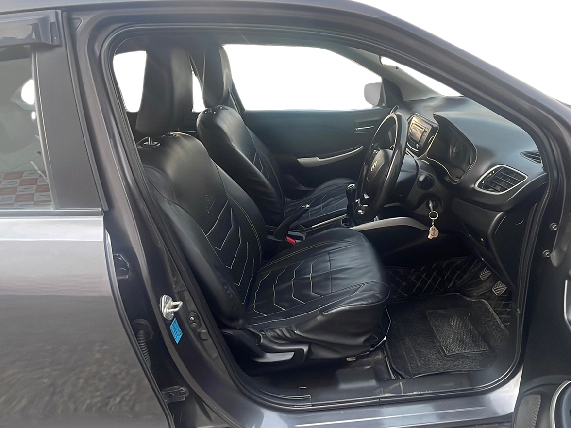 2017 Maruti Baleno DELTA PETROL 1.2, Petrol, Manual, 52,956 km, Right Side Front Door Cabin