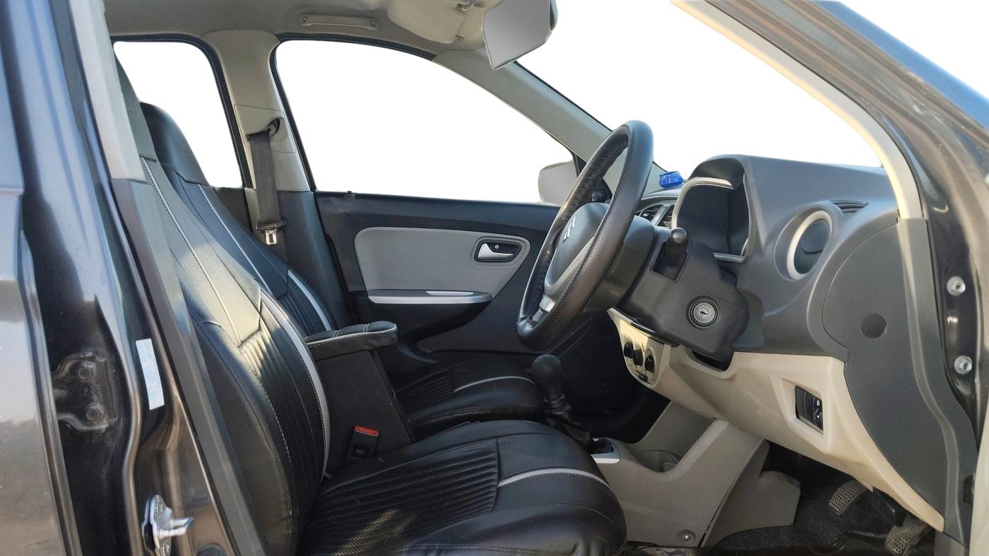 2016 Maruti Alto K10 VXI, Petrol, Manual, 42,970 km, Right Side Front Door Cabin