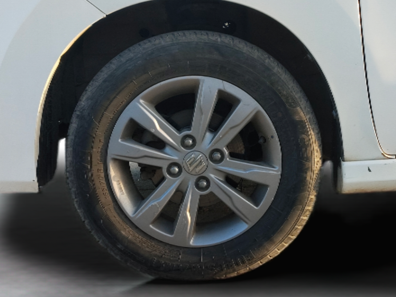 2013 Maruti Wagon R Stingray VXI, Petrol, Manual, 70,550 km, Left Front Wheel