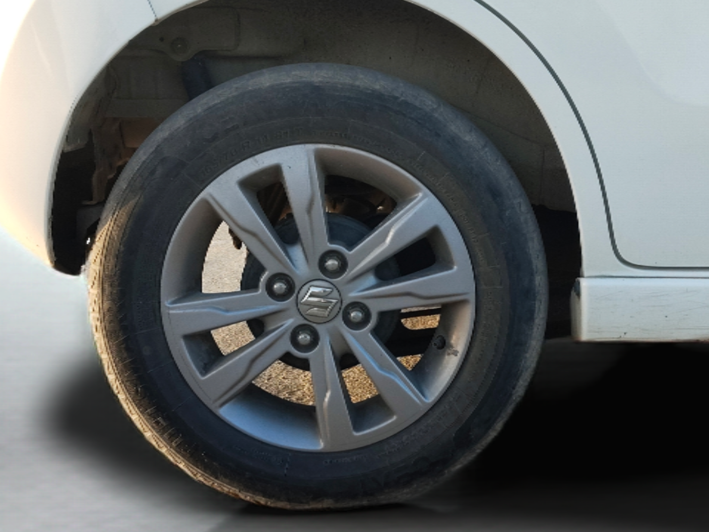 2013 Maruti Wagon R Stingray VXI, Petrol, Manual, 70,550 km, Right Rear Wheel