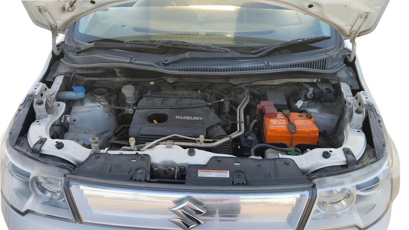 2013 Maruti Wagon R Stingray VXI, Petrol, Manual, 70,550 km, Open Bonnet