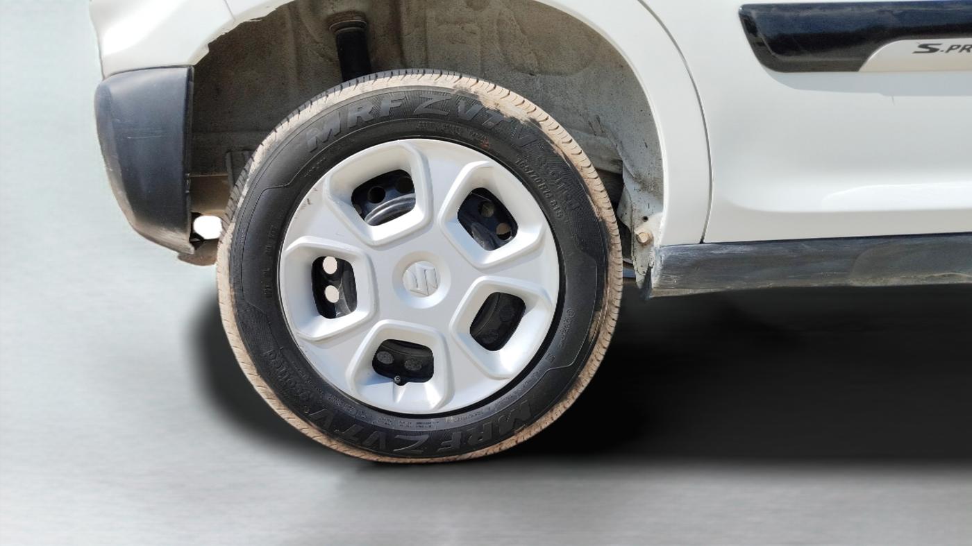 2022 Maruti S PRESSO VXI, Petrol, Manual, 42,780 km, Right Rear Wheel