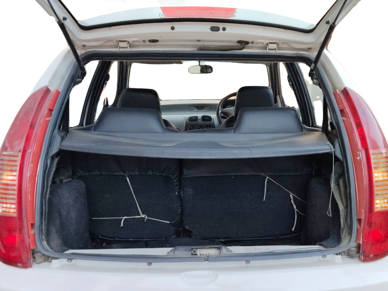 2013 Tata Indica V2 LX DIESEL, Diesel, Manual, 1,08,340 km, Boot Inside