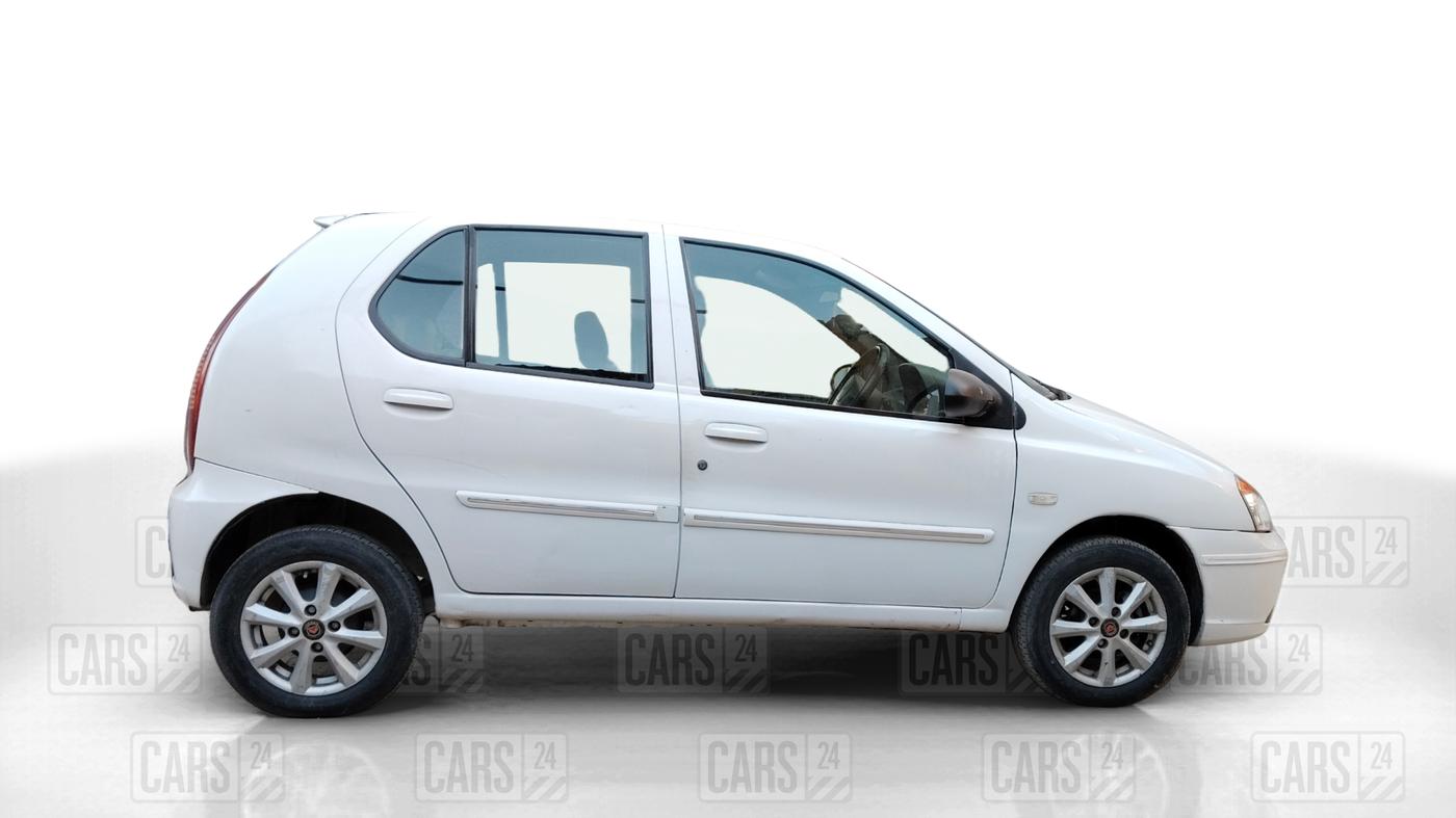 2013 Tata Indica V2 LX DIESEL, Diesel, Manual, 1,08,340 km, Right Side View
