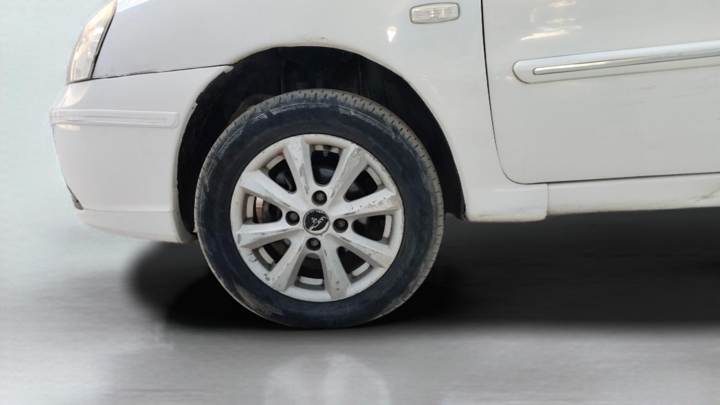 2013 Tata Indica V2 LX DIESEL, Diesel, Manual, 1,08,340 km, Left Front Wheel