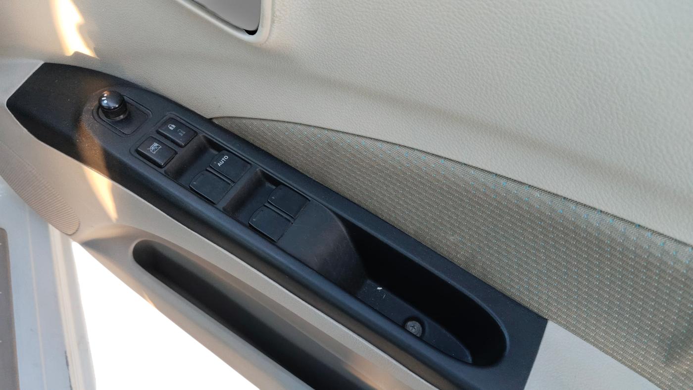 2018 Maruti Celerio ZXI AMT, Petrol, Automatic, 68,950 km, Driver Side Door Panel Controls