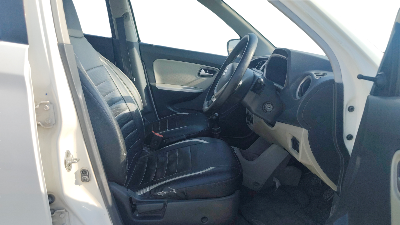 2017 Maruti Alto K10 VXI, Petrol, Manual, 67,260 km, Right Side Front Door Cabin