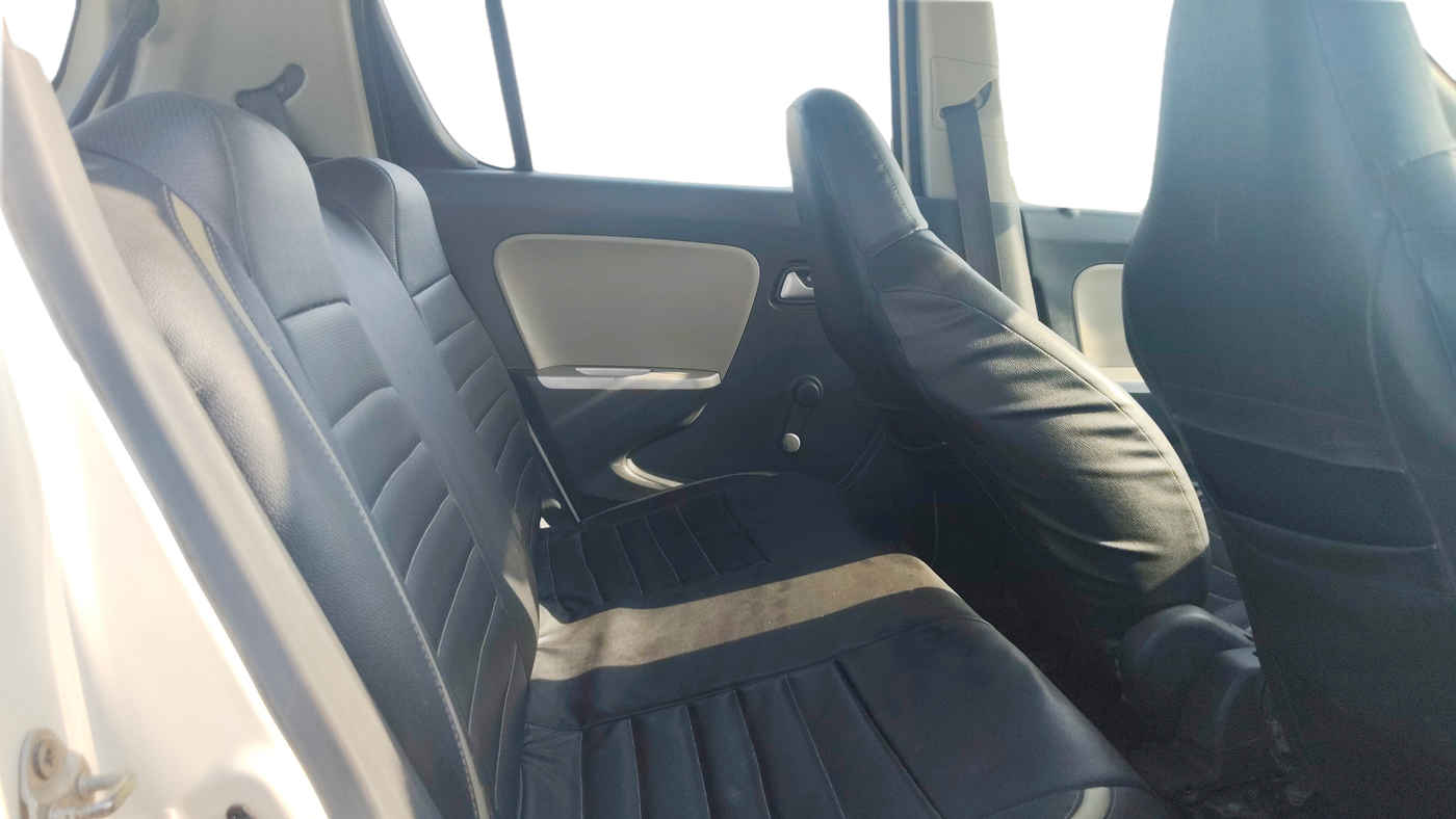 2017 Maruti Alto K10 VXI, Petrol, Manual, 67,260 km, Right Side Rear Door Cabin