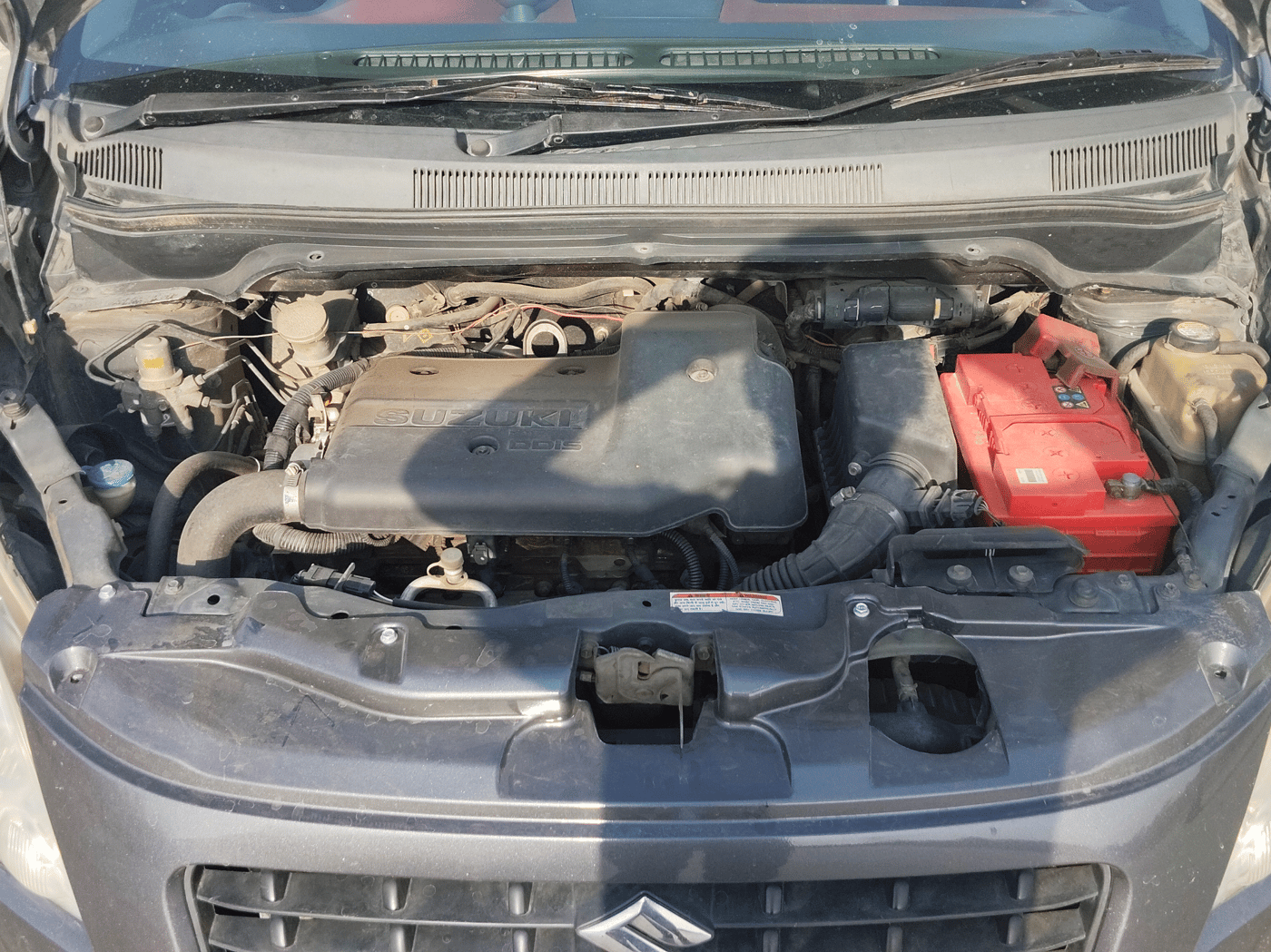 2013 Maruti Ritz VDI, Diesel, Manual, 1,18,004 km, Open Bonnet