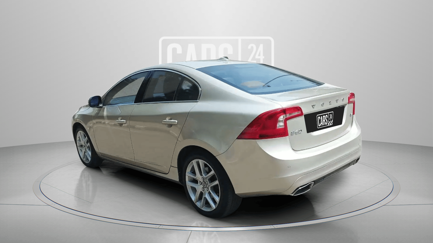 2017 Volvo S60 KINETIC D4, Diesel, Automatic, 91,020 km, Left Back Diagonal